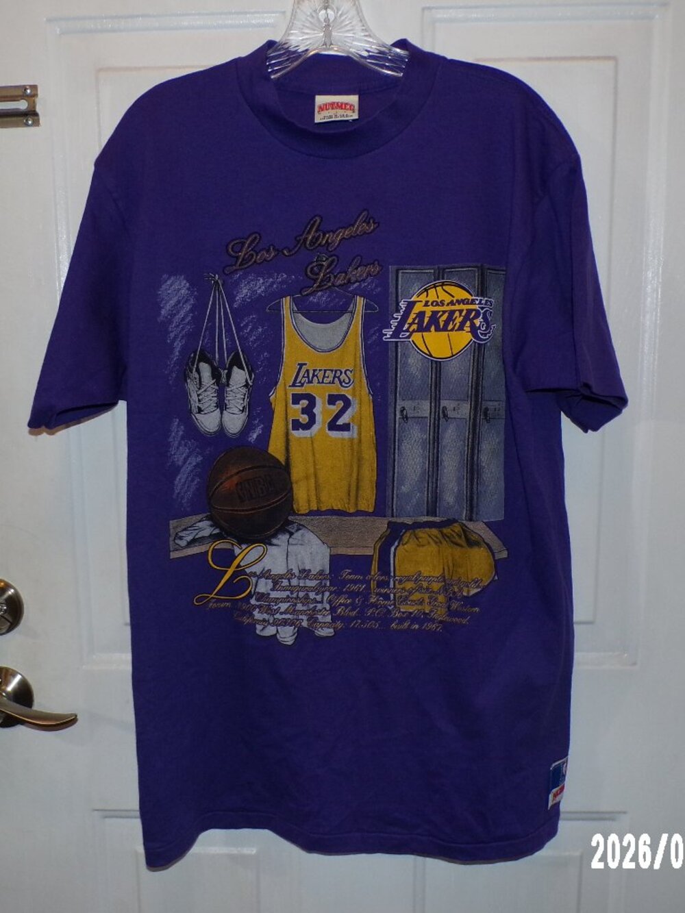 RARE VINTAGE 90's LOS ANGELES LAKERS NBA SINGLE STITCH MAGIC JOHNSON GRAPHIC TEE